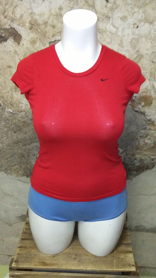 T-Shirt rouge Nike M