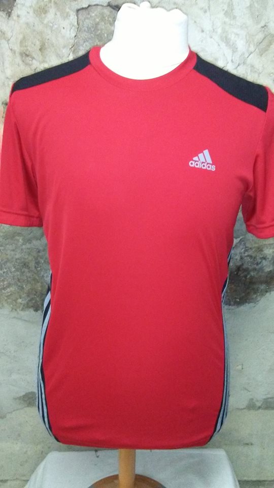 T-Shirt noir et rouge Adidas M