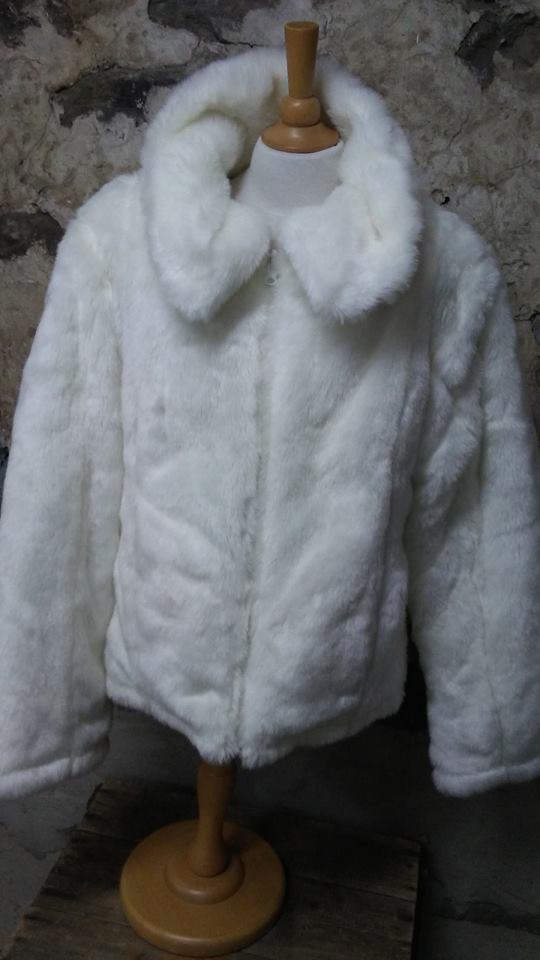 Manteau fausse fourrure blanc XS-S