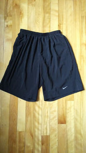 Short noir Nike M